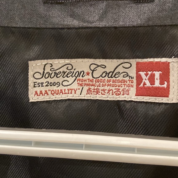 Vest - Picture 3 of 5